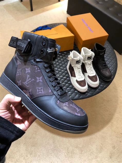 louis vuitton male sneakers.